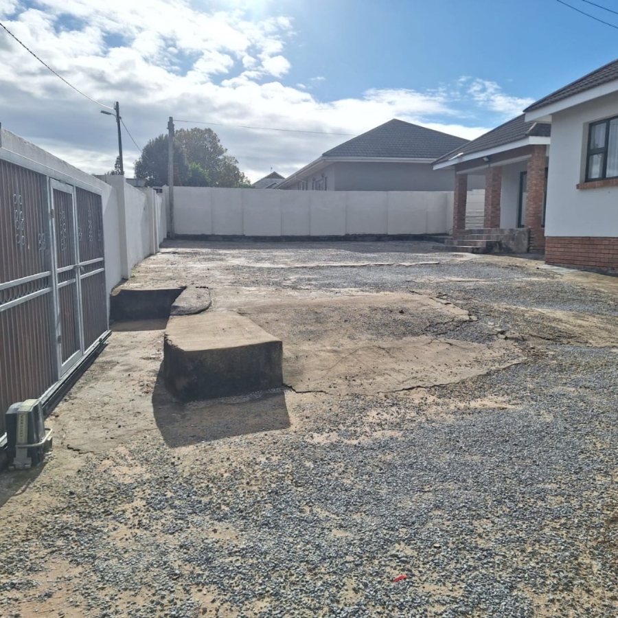 5 Bedroom Property for Sale in Amalinda Eastern Cape